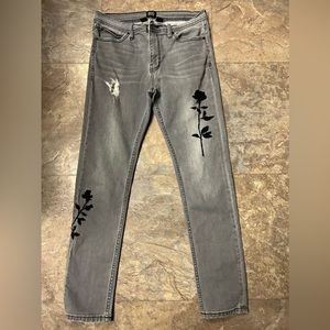 BDG super skinny stretch 32 waist women’s embroidered jeans